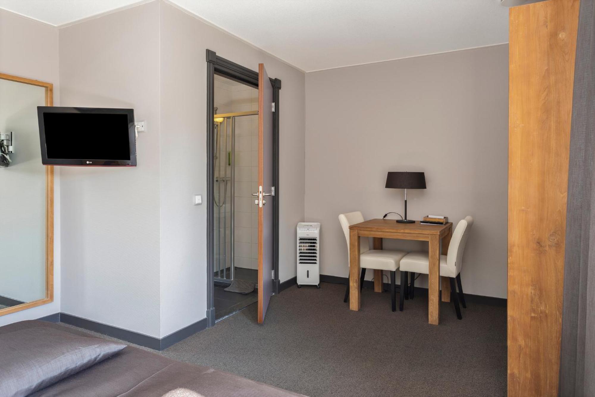 Hunzego Hotel Uithuizermeeden Zewnętrze zdjęcie